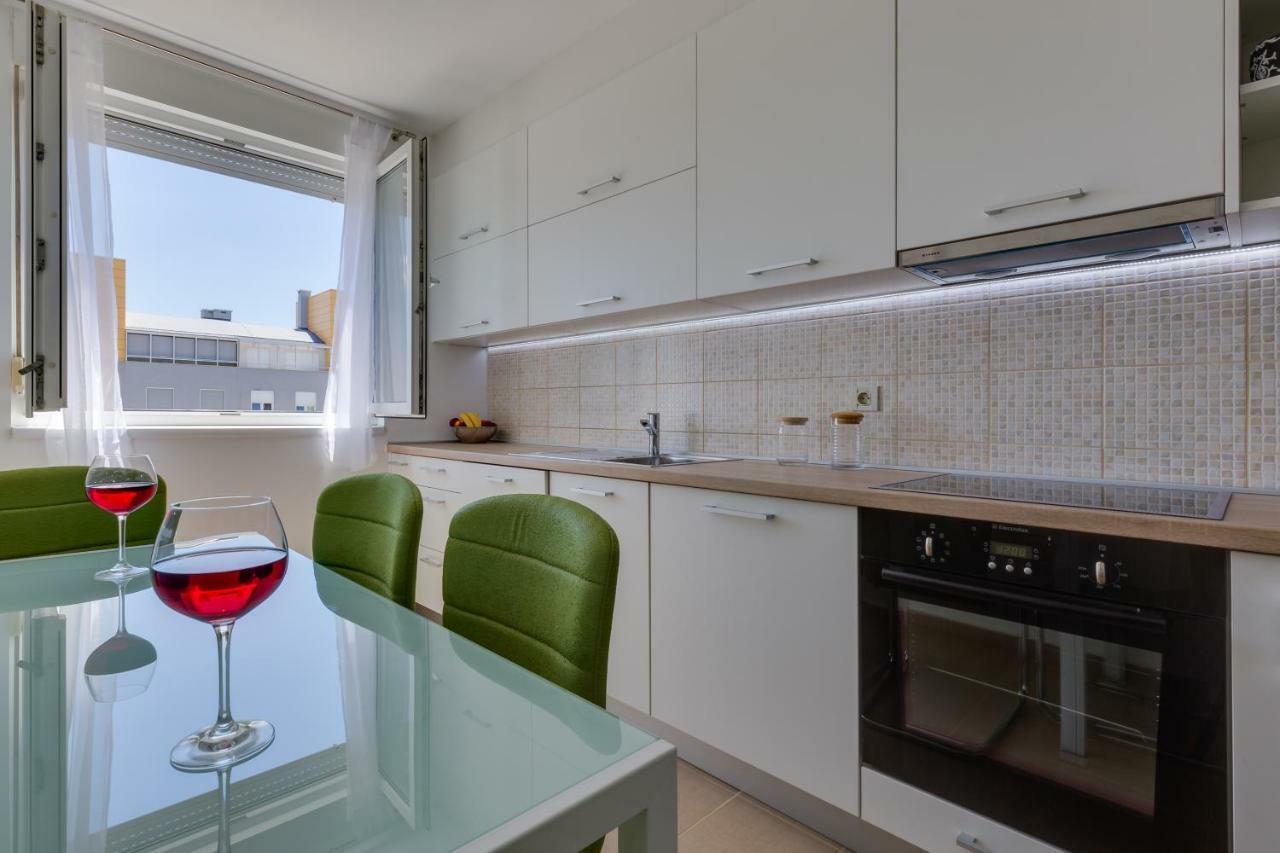 Apartment Pavic - Private Parking ซาดาร์ ภายนอก รูปภาพ